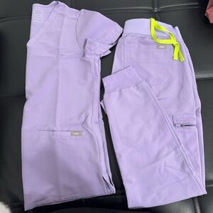 Figs XS Lavender Dew Scrubs set